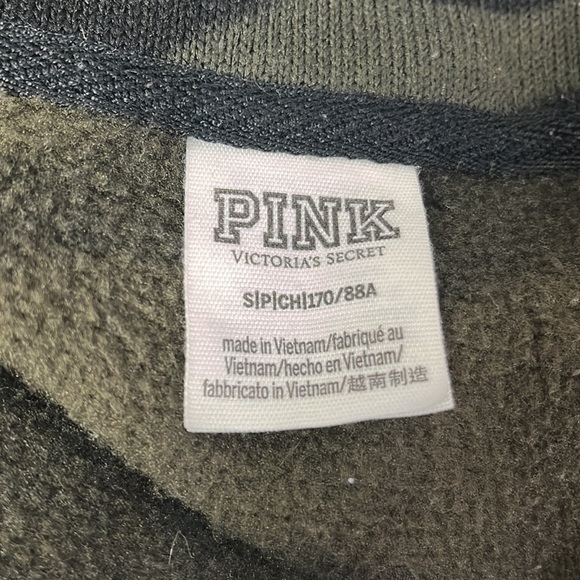 VS Pink Camo Fleece Lined Quarter Zip Pullover Sweatshirt - Picture 6 of 8